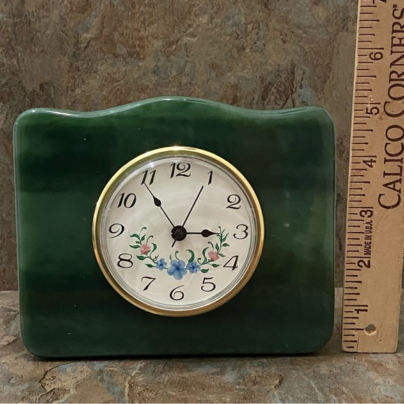 Vintage MCM Mid Century Modern Heavy Green Desk Clock - Picture 9 of 14